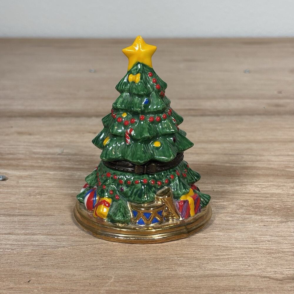 Dept 56 Christmas Tree Hinged Trinket Box Porcelain “Merry Christmas “ Pre Owned